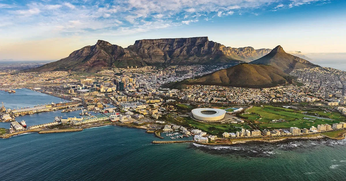 https://placehold.co/400x300/F472B6/FFFFFF?text=Western Cape